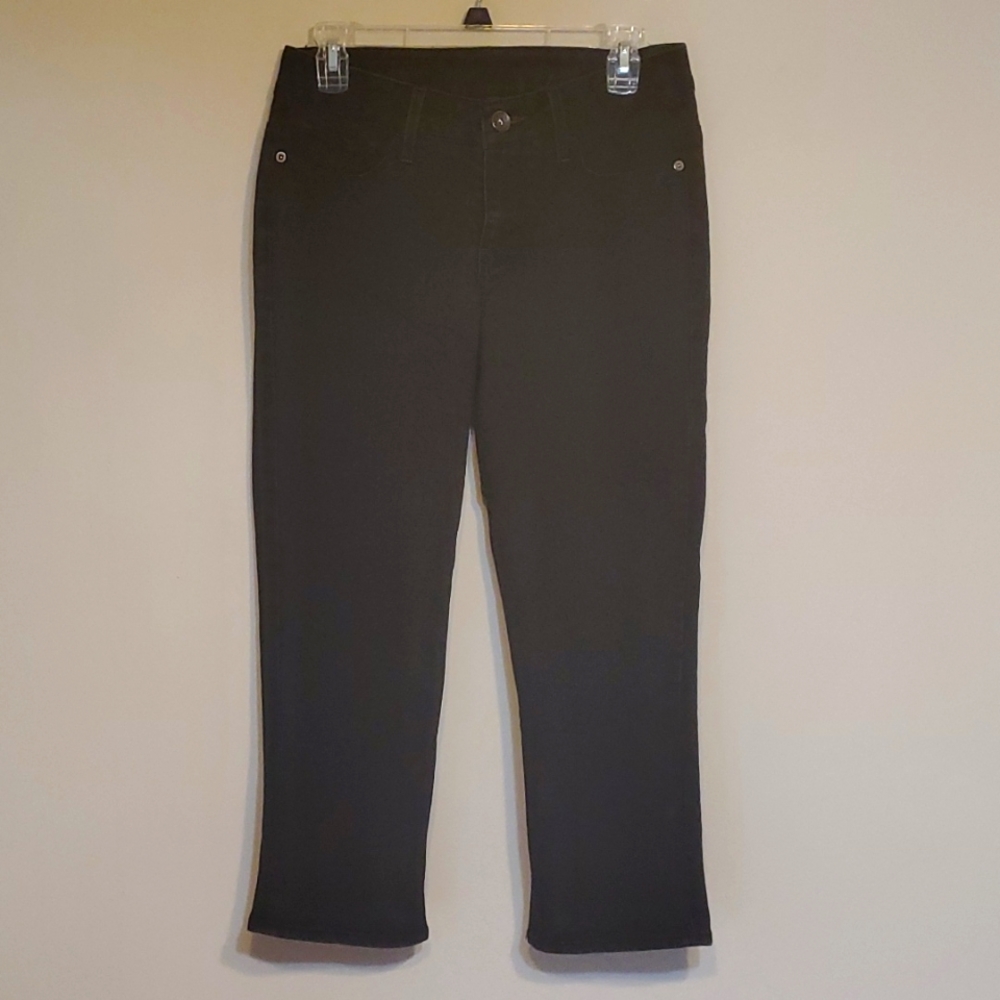 Faded Glory Black Wash Straight Leg Jeans, Size 6